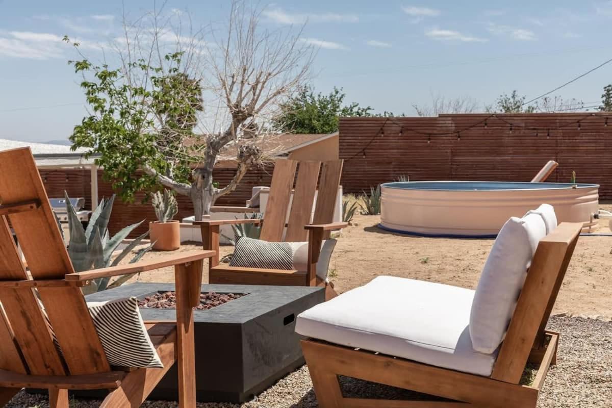 Joshua Tree - Le Tout Petit W Hot Tub Bagian luar foto