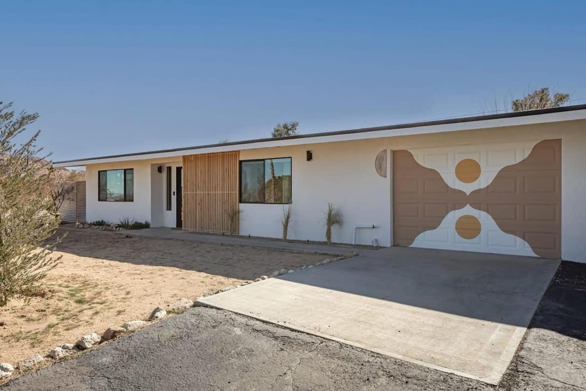 Joshua Tree - Le Tout Petit W Hot Tub Bagian luar foto