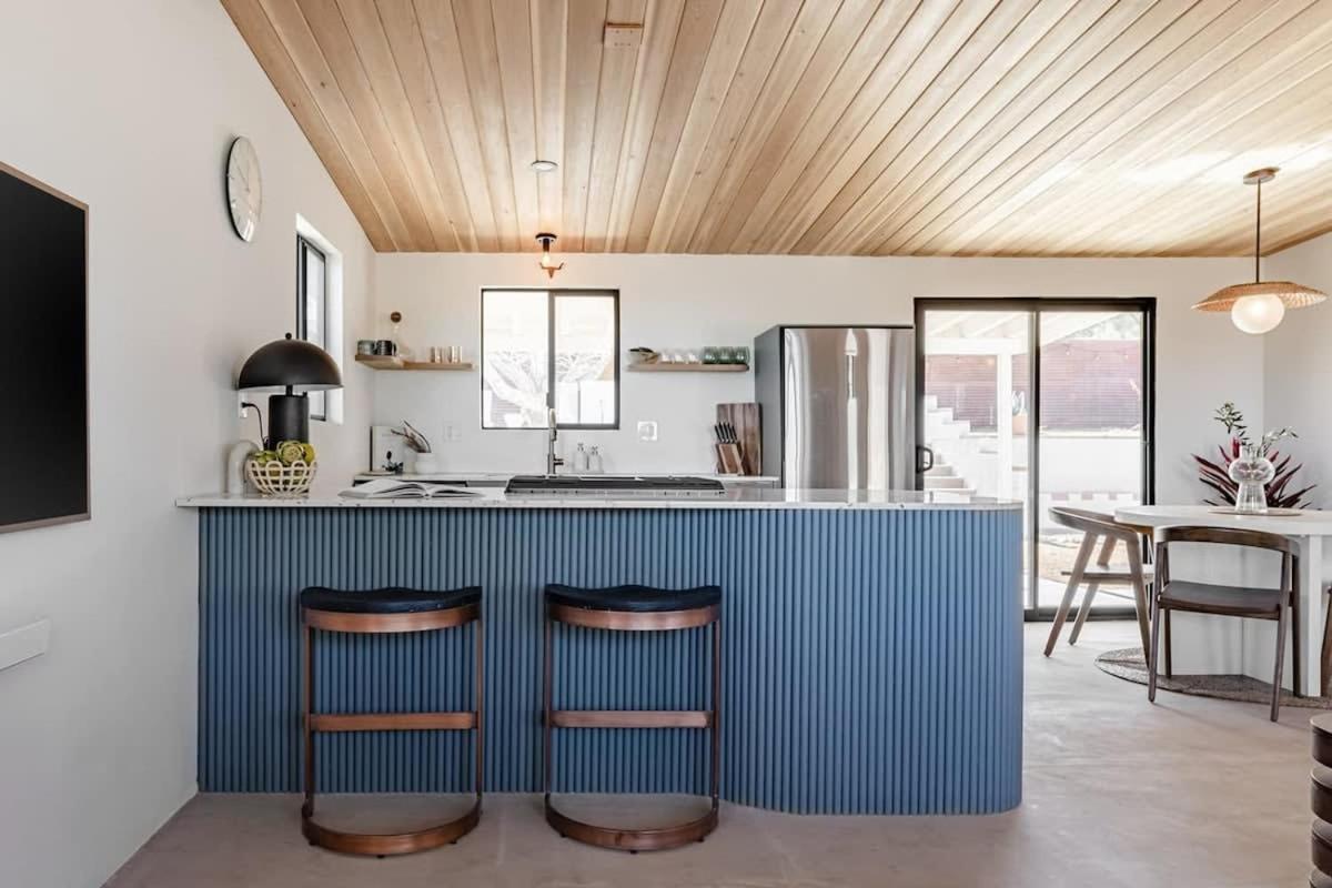 Joshua Tree - Le Tout Petit W Hot Tub Bagian luar foto